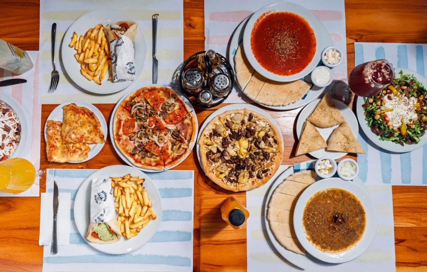 Table spread at Athen’s Pizza, Costa del Este, Panama City