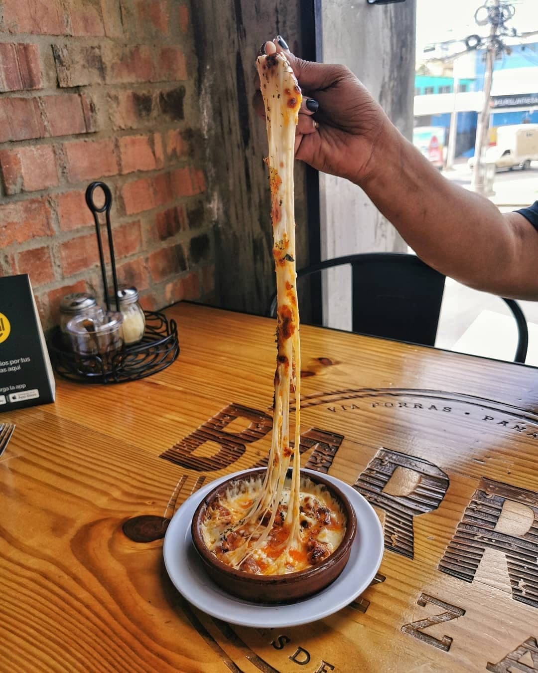 Queso fundido at Barrio Pizza, Panama City
