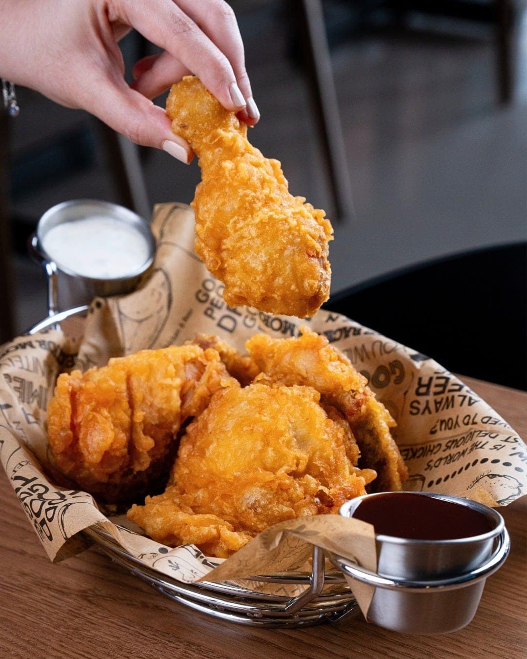 Korean fried chicken at bb.q Chicken, San Francisco, Panama City