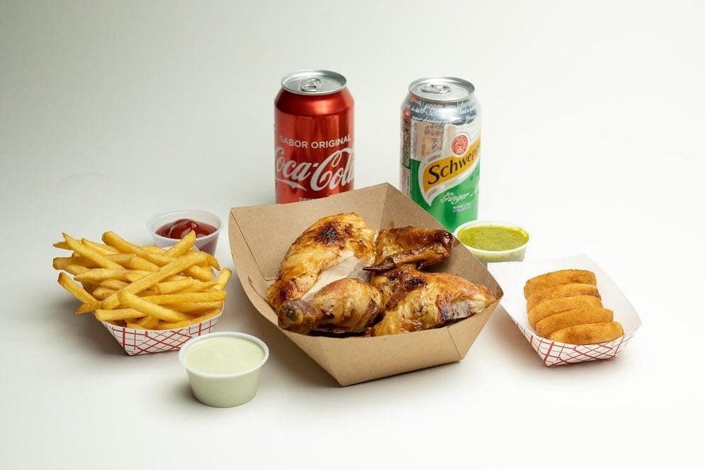 Combo de pollo asado en Chicken Sabroso, Costa del Este, Ciudad de Panama