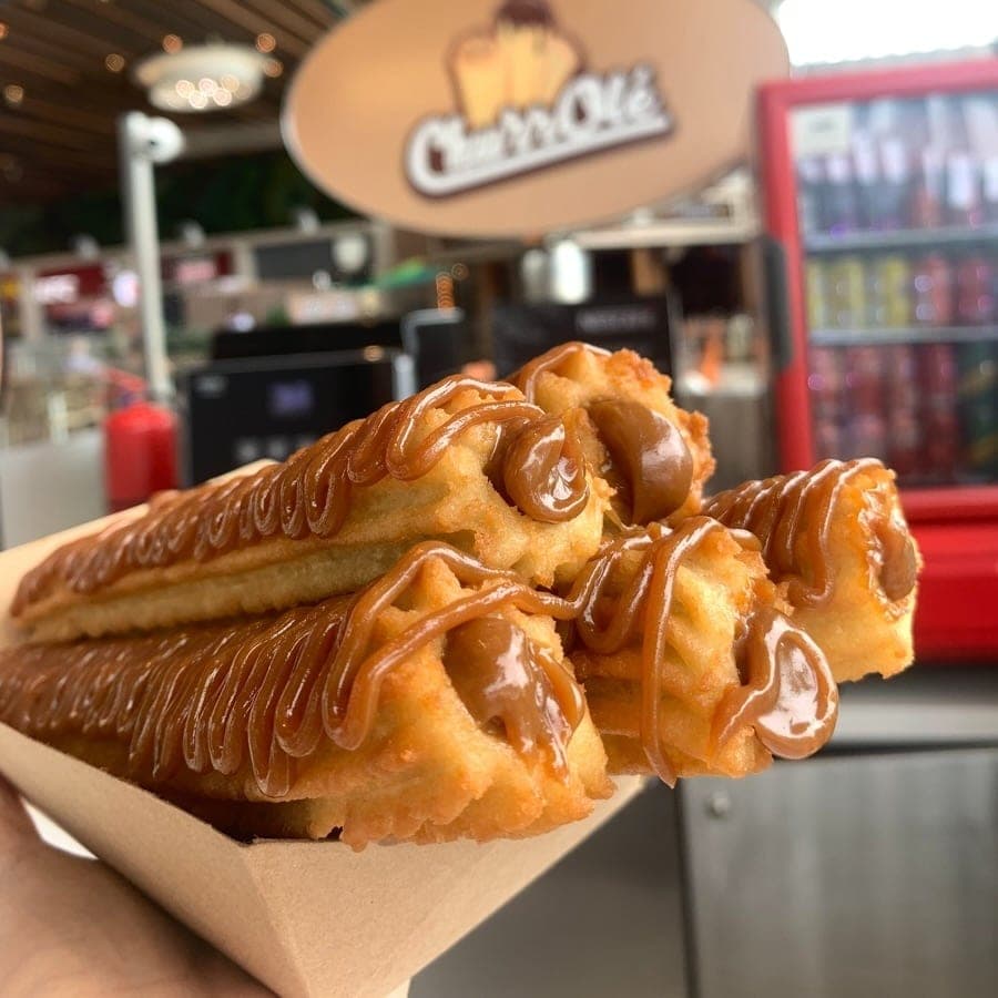 Churros con dulce de leche en ChurroOle, Albrook Mall, Ciudad de Panama