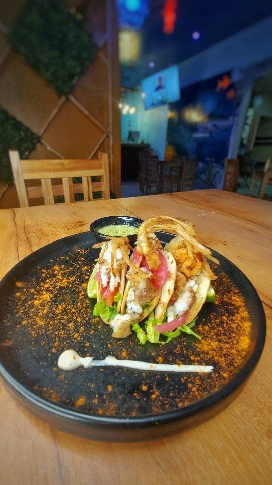 Tacos de pescado en Delicias del Atlantico, Cinta Costera, Ciudad de Panama