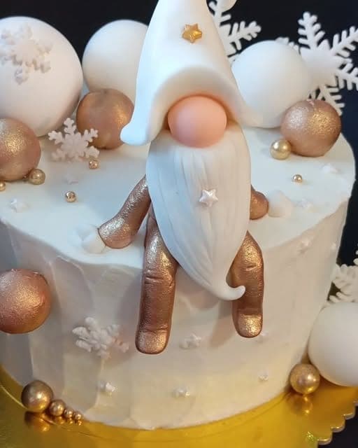 Artistic white and gold gnome cake by Dulce Bendicion, Panama City