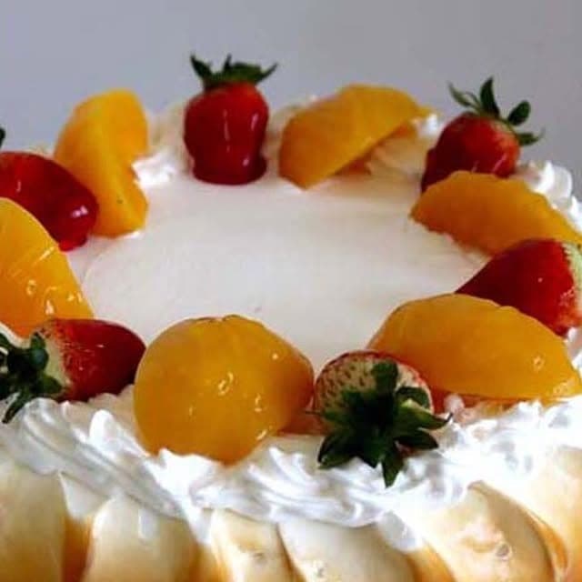 Torta de crema con frutas en Dulceria El Cangrejo, El Cangrejo, Ciudad de Panama