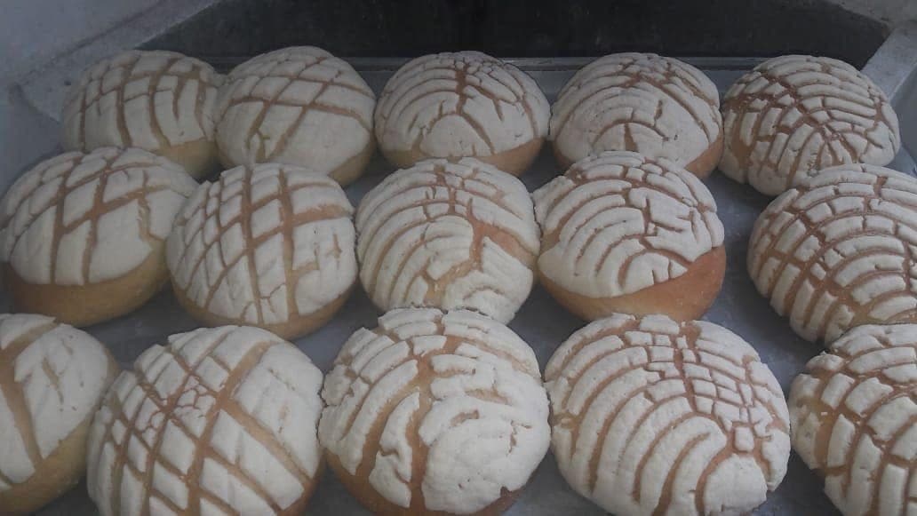 Tray of Mexican conchas at El Sazon Mexicano, San Francisco, Panama City