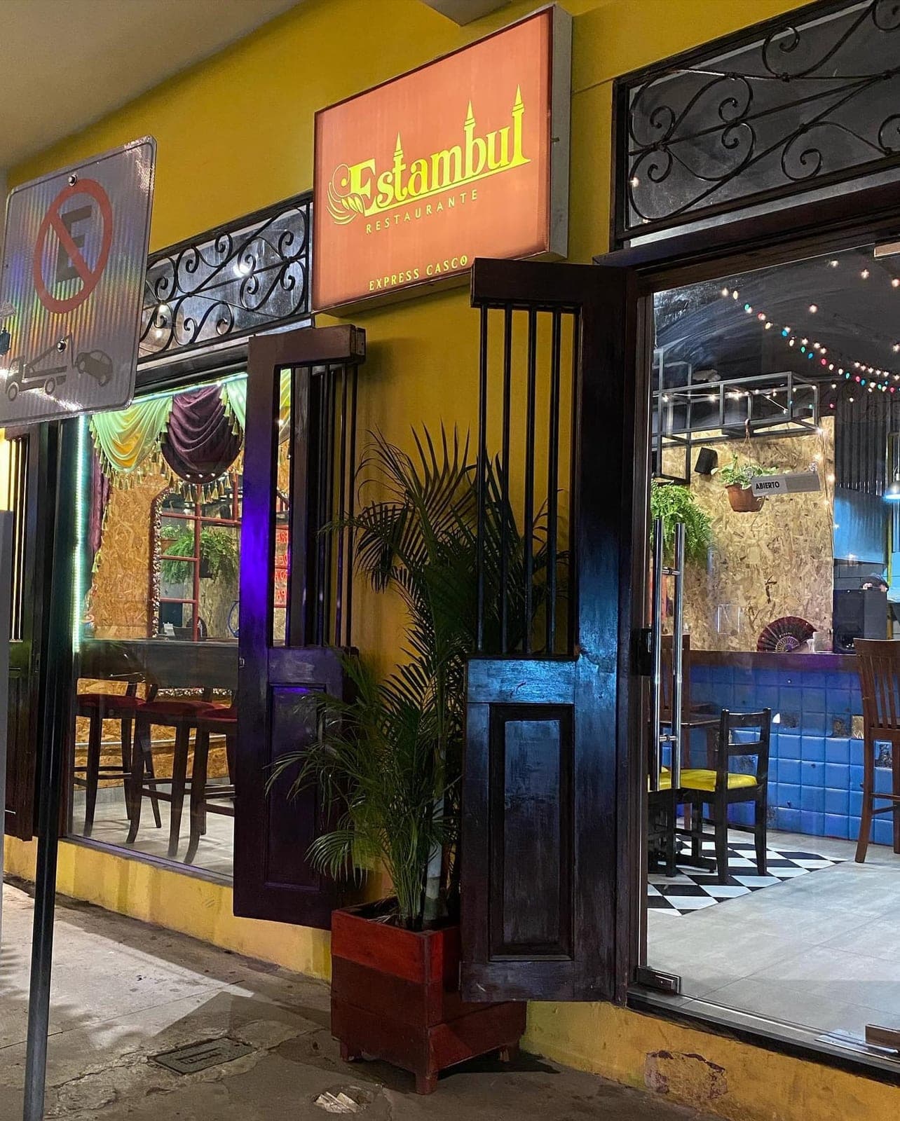 Entrada del restaurante turco Estambul Casco, Casco Antiguo, Ciudad de Panama