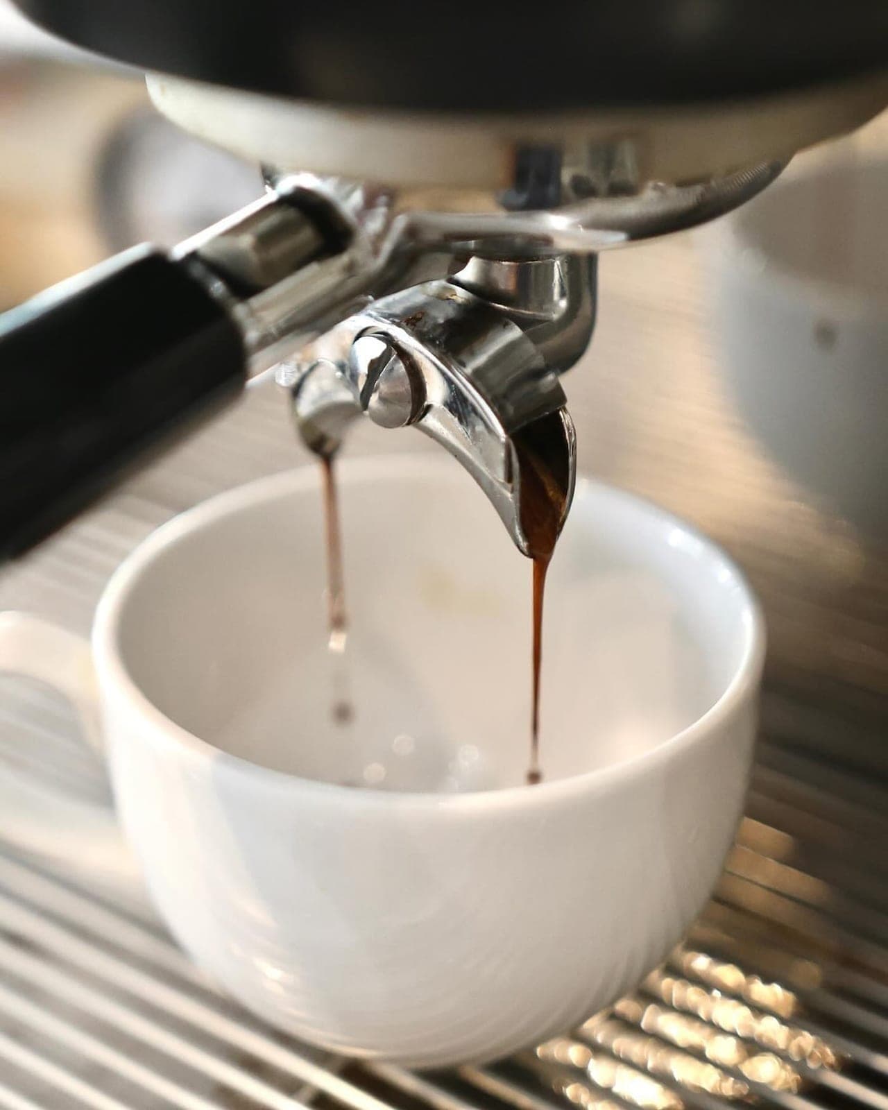 Espresso recien extraido en Mancora cafe de especialidad, El Cangrejo, Ciudad de Panama