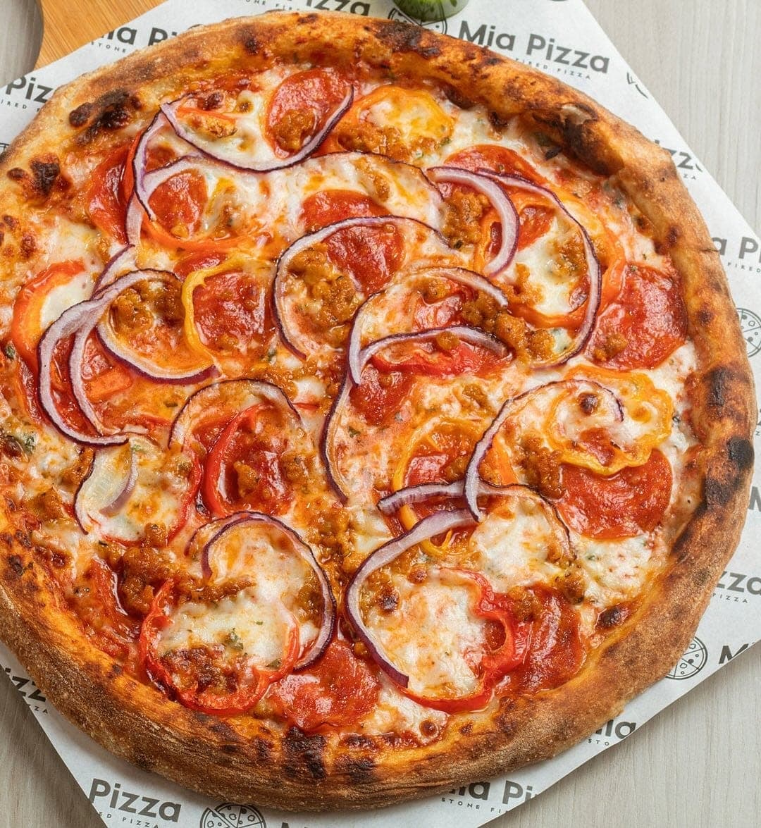 Pizza a la piedra en Mia Pizza, Town Center, Costa del Este, Ciudad de Panama