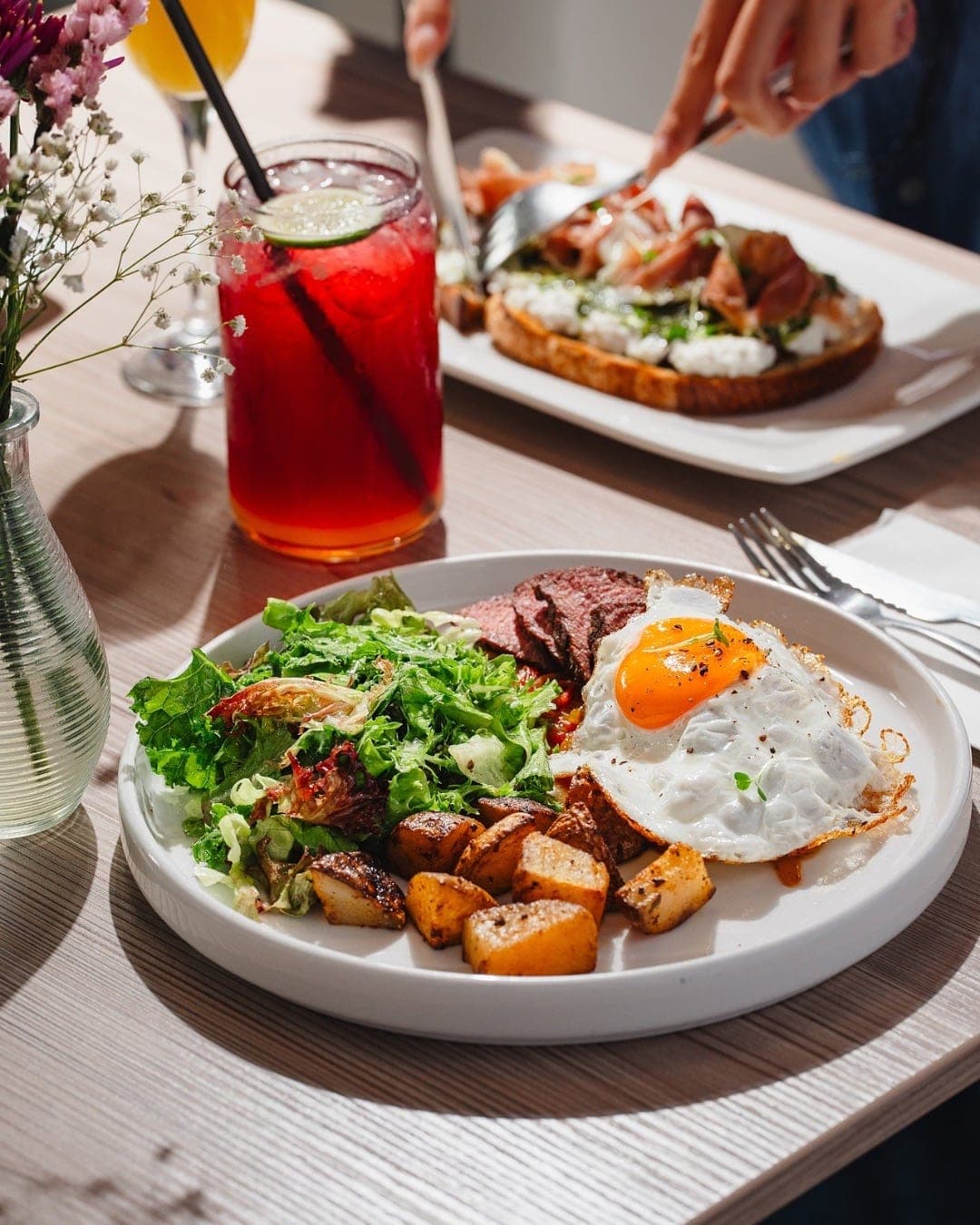 Filete a caballo de brunch en Numo, San Francisco, Ciudad de Panama