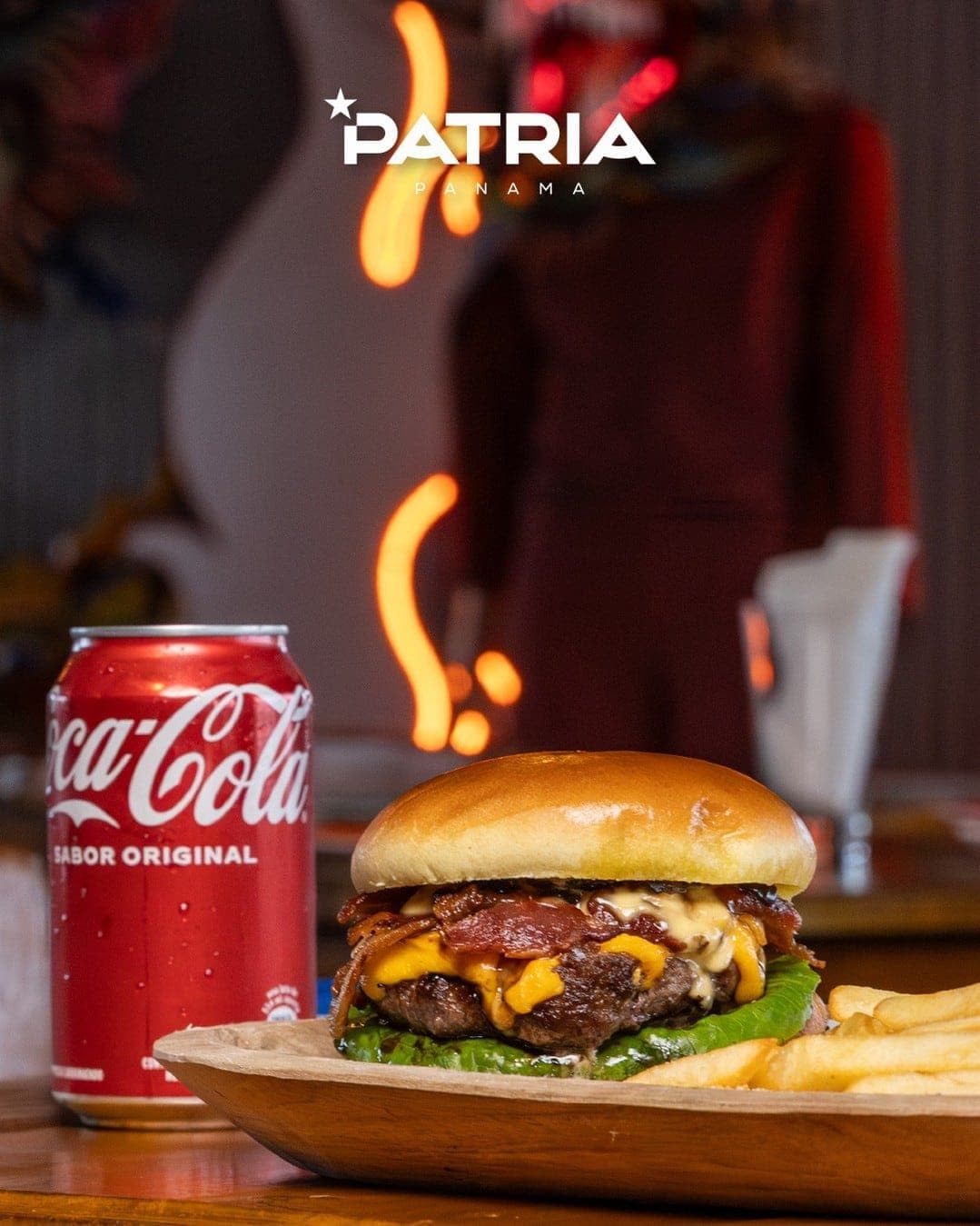Bacon cheeseburger at Patria Panama, Avenida Balboa, Panama City