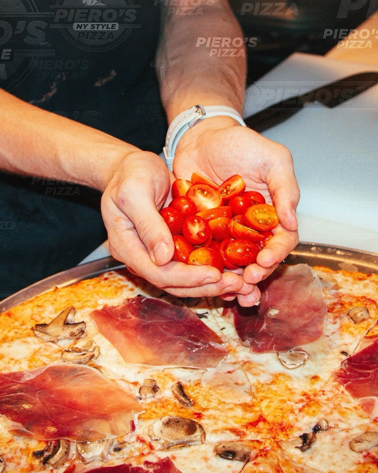New York-style prosciutto and mushroom pizza at Piero's Pizza, Casco Viejo, Panama City