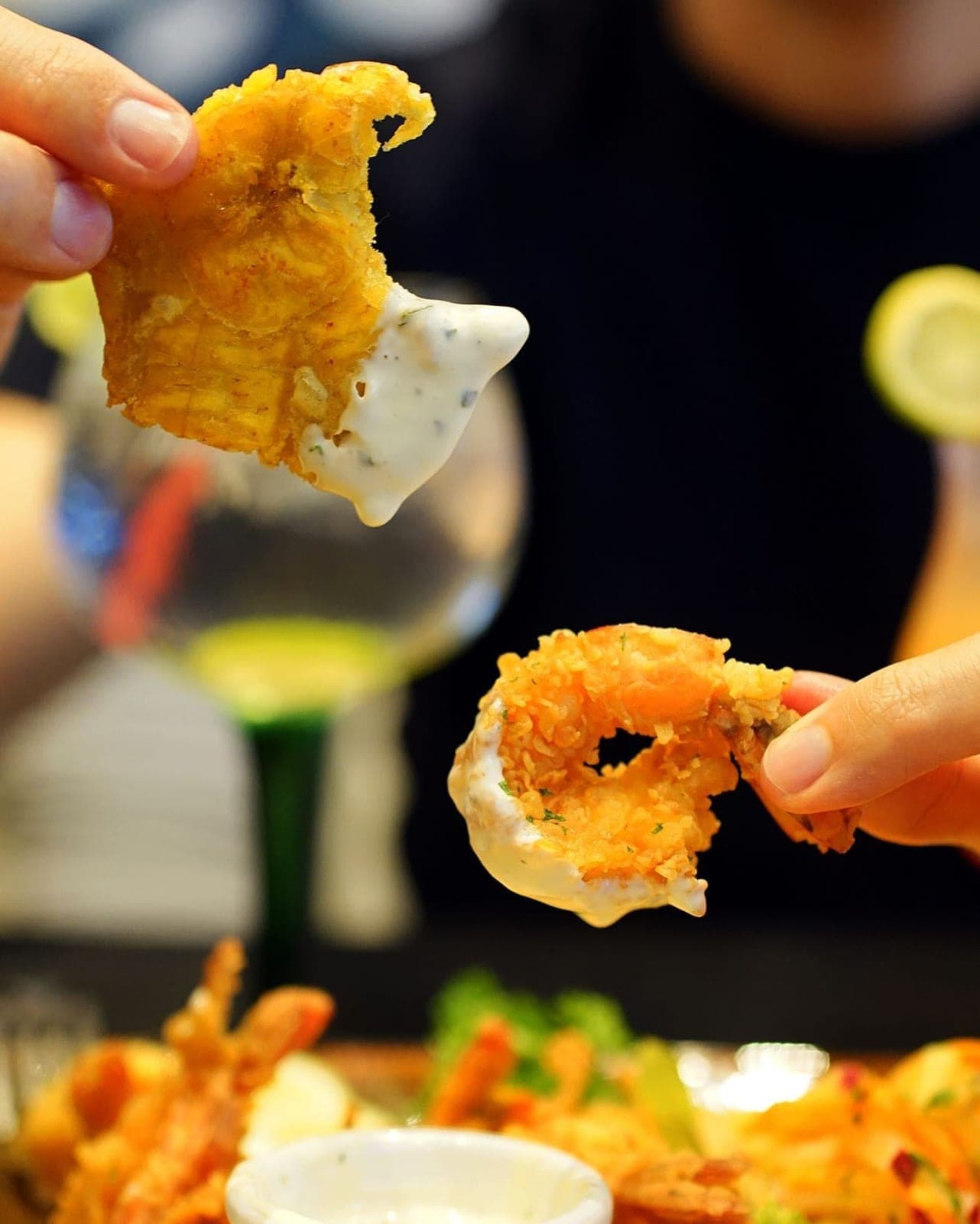 Fried patacón and breaded shrimp at Club Mirador El Piloto, San Francisco, Panama City