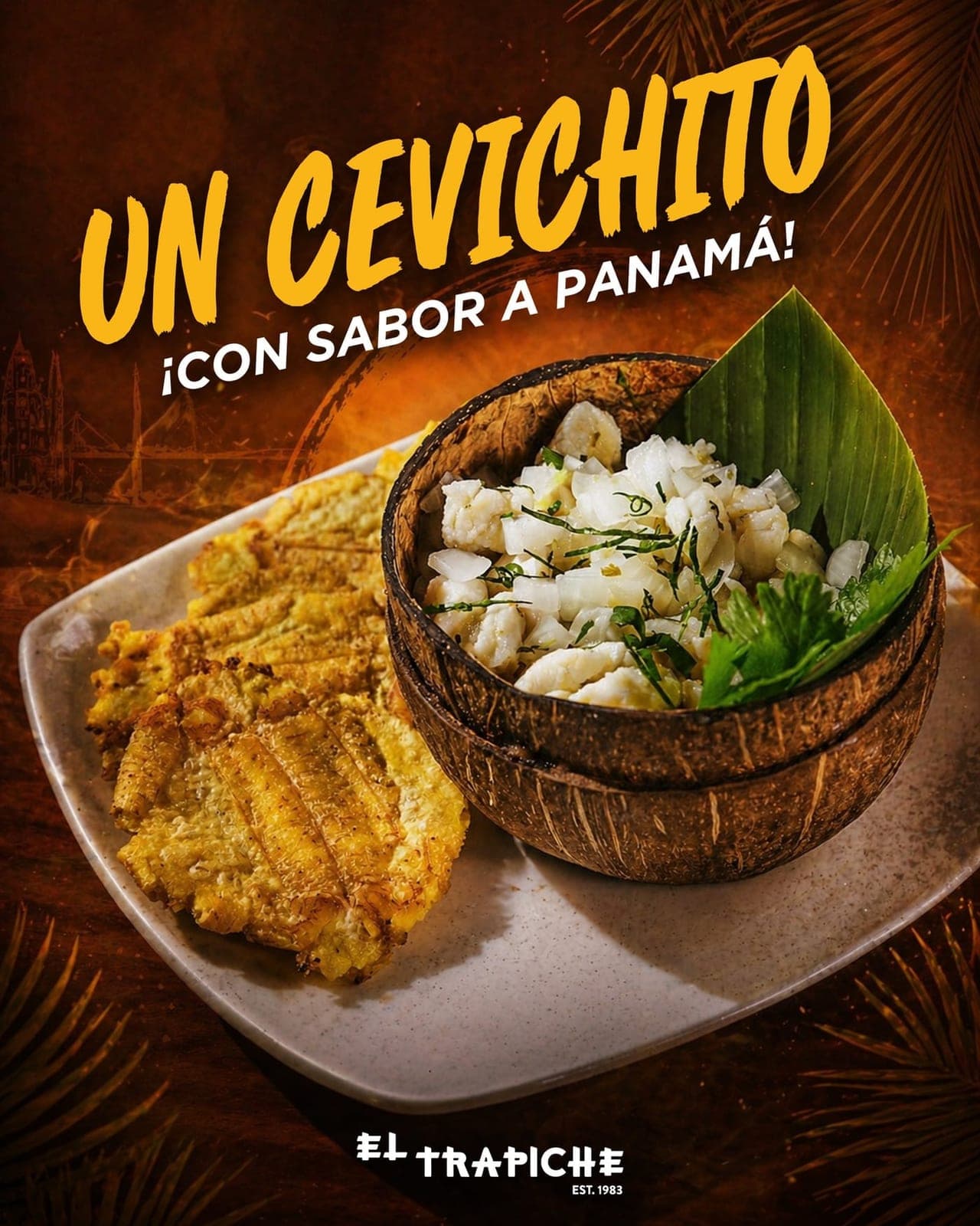 Ceviche panameno en concha de coco con patacones en El Trapiche, Bella Vista, Ciudad de Panama