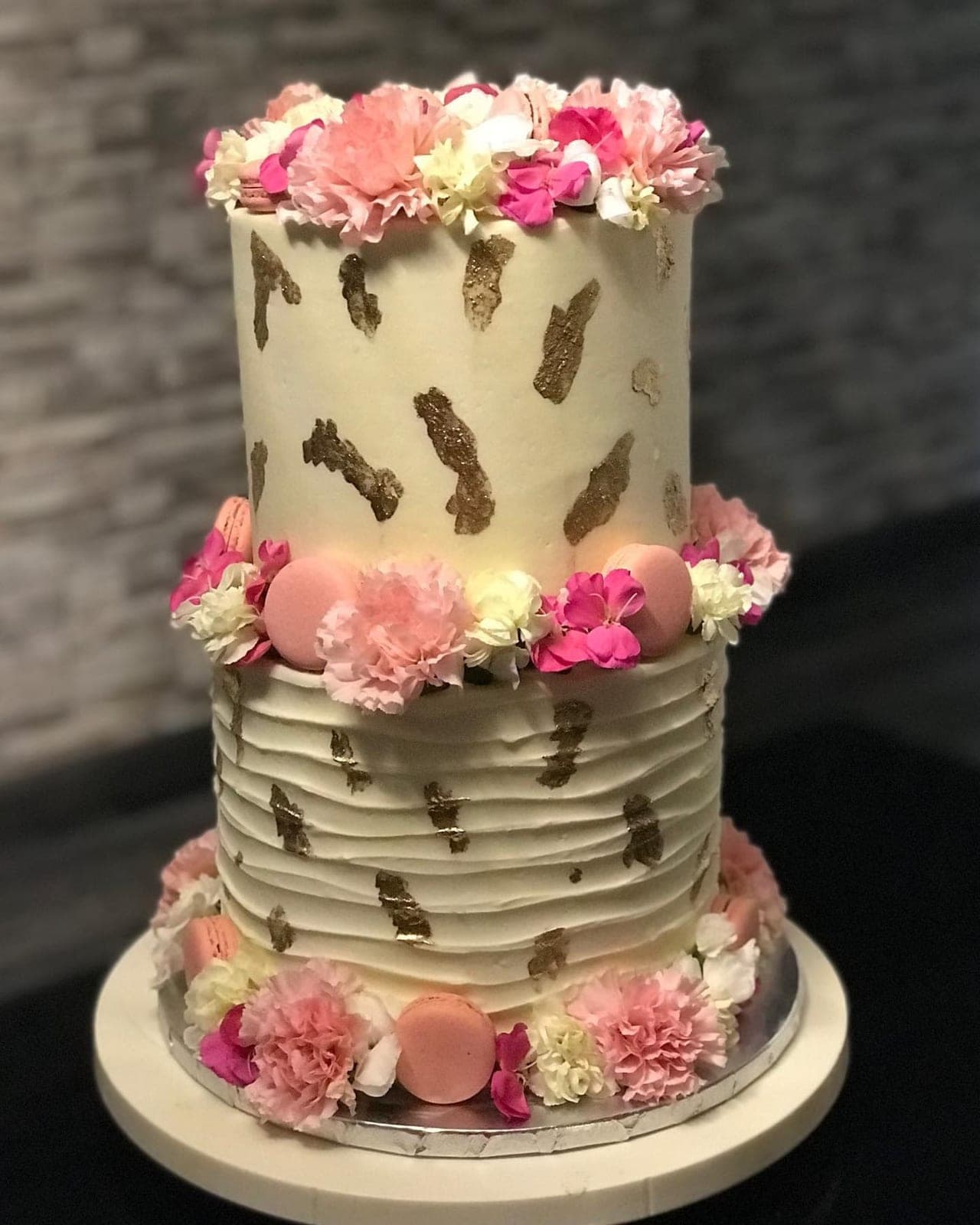 Decorated floral celebration cake at Shatuti's Bakery, Marbella, Panama City