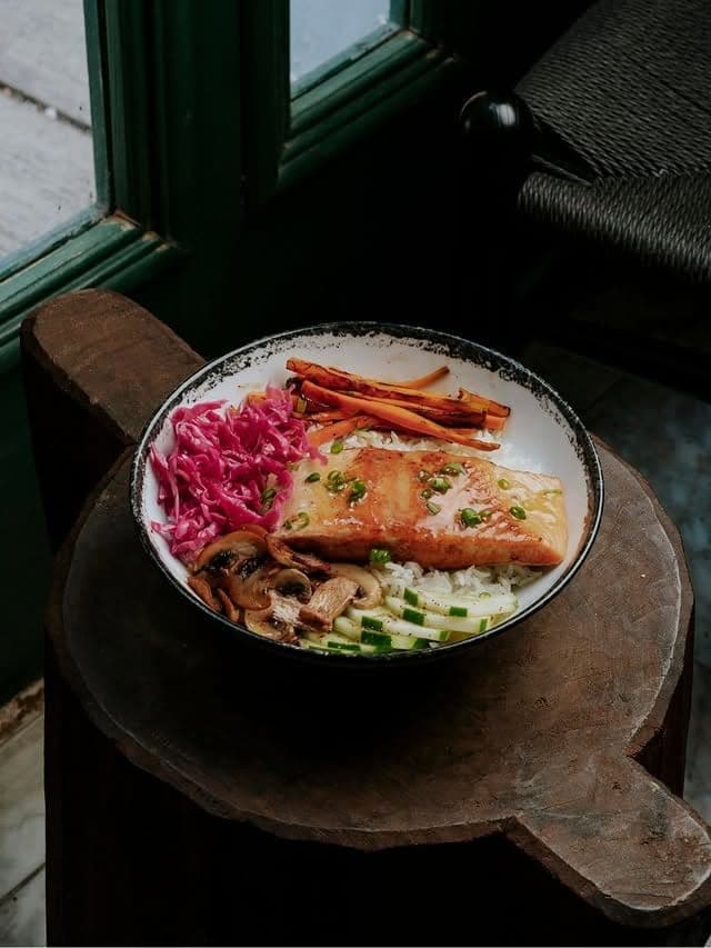 Salmon bowl at Siete Granos, El Cangrejo, Panama City