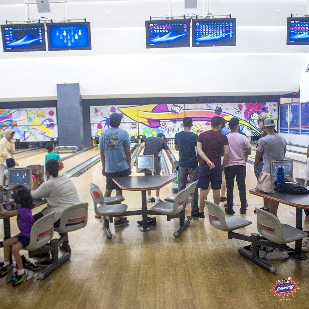 Pistas de boliche en Albrook Bowling, sede de Strike Bar, Albrook, Ciudad de Panama