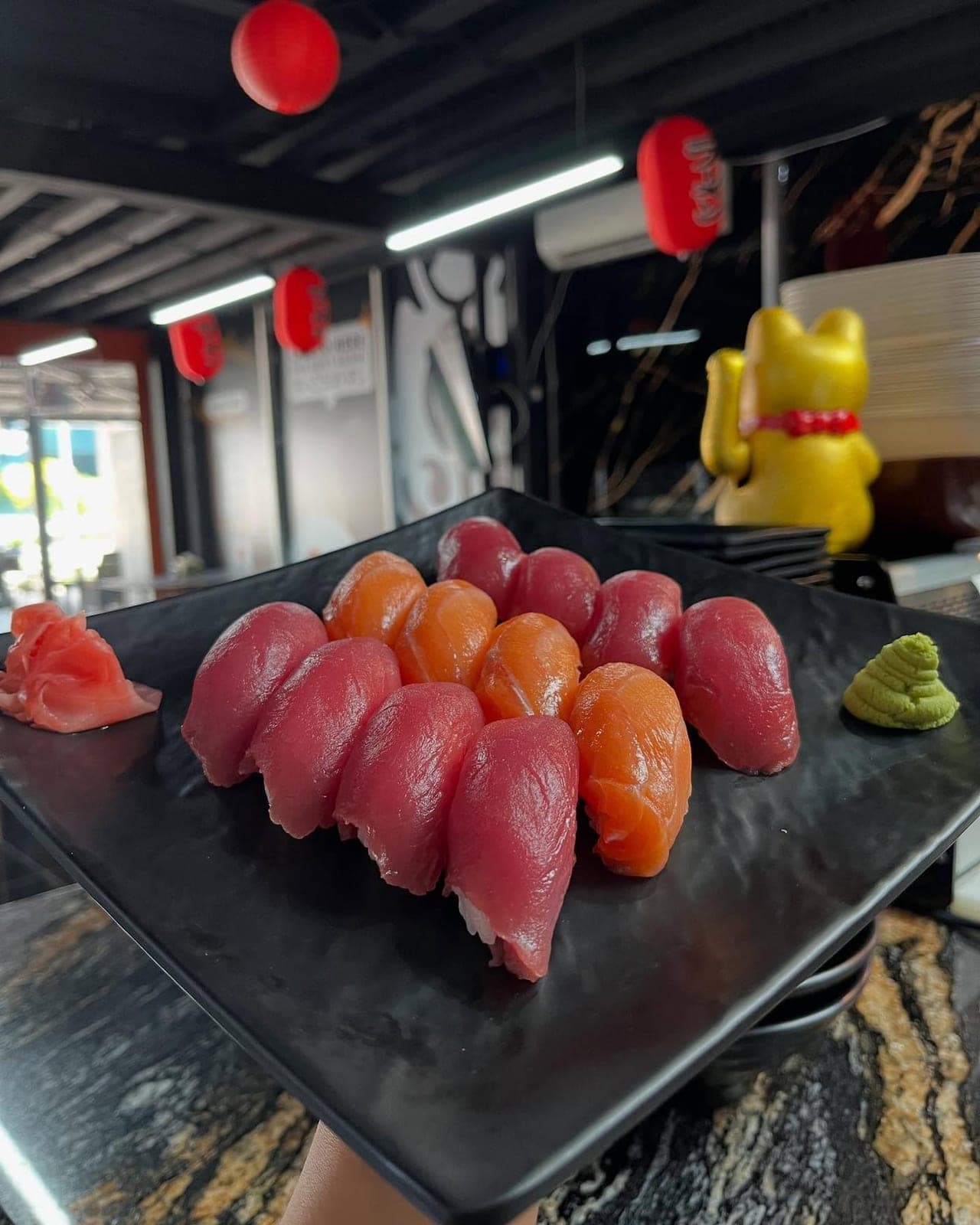 Tuna and salmon nigiri at Sushi Kazoku, Clayton, Panama City