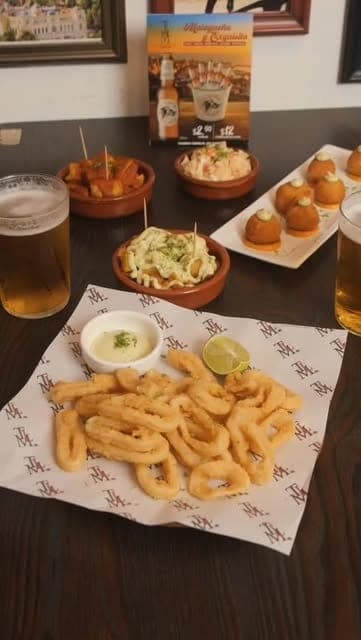 Tapas españolas en Taberna La Malagueña, Marbella, Ciudad de Panamá