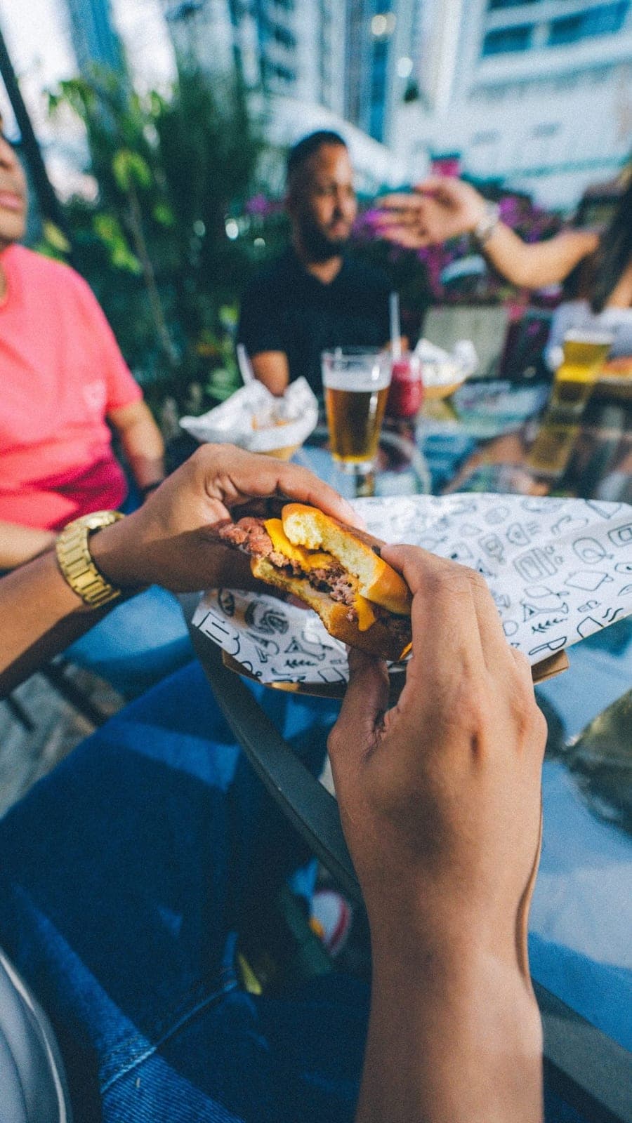 Burger and craft beer at Utopia Taproom, Bella Vista, Panama City